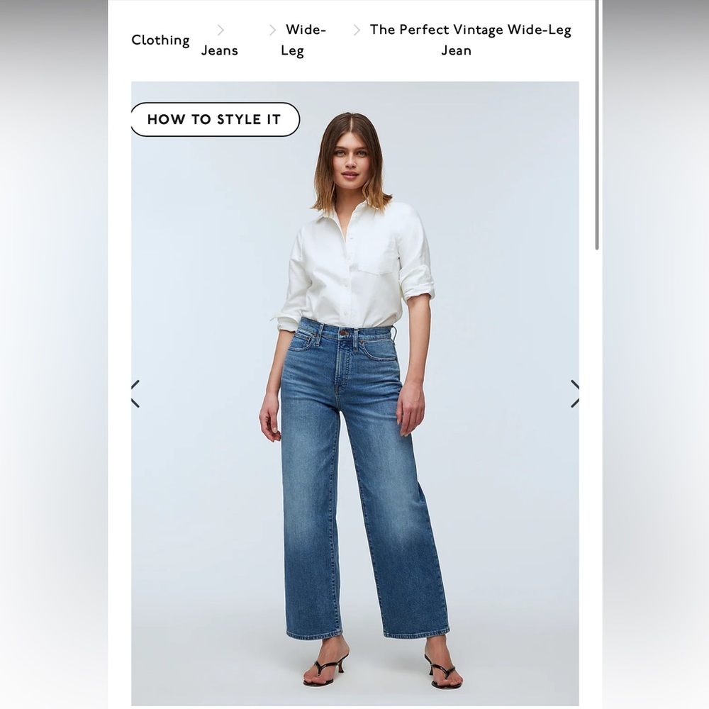 The perfect vintage wide leg jeans, morea wash. Worn twice.